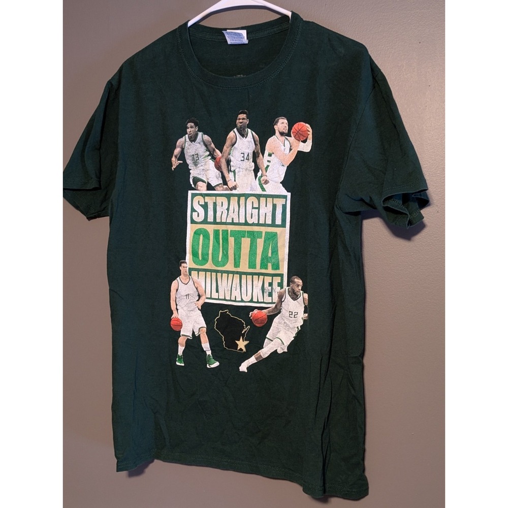 Milwaukee Bucks Basketball T Shirt Green Straight Outta Milwaukee‎ Graphic Men M